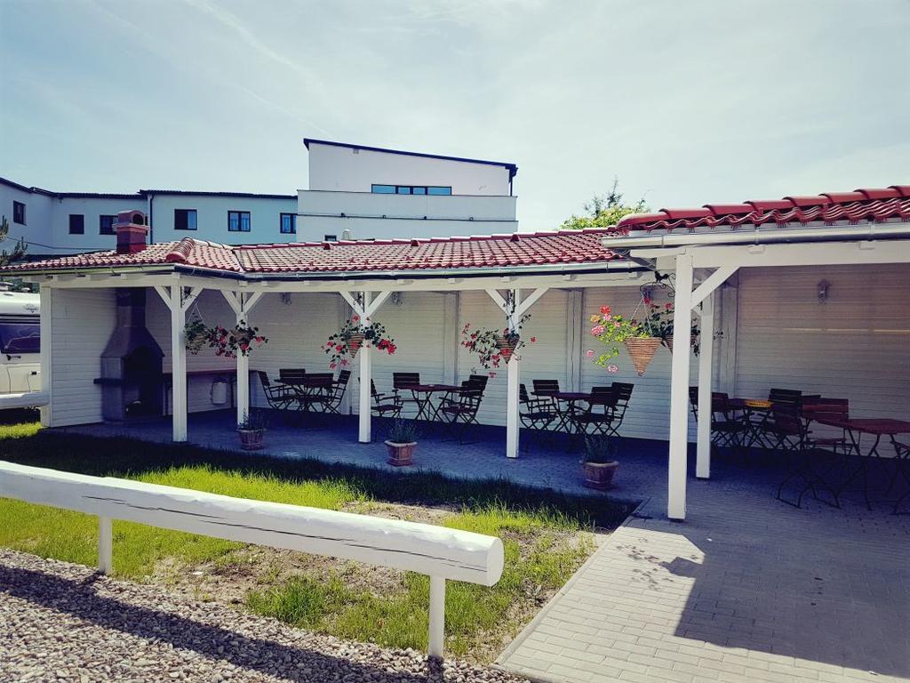 Отель Pension Aquaris Сигишоара Экстерьер фото